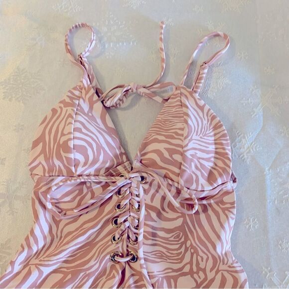 P2F Power 2 the Flower Swimsuit Zara Blush Animal Print Padded Sz Small NWOT - Picture 7 of 12